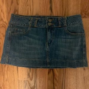 brandy melville never worn mini skirt